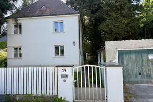 Freistehendes Einfamilienhaus mit Entwicklungspotenzial in München-Harlaching