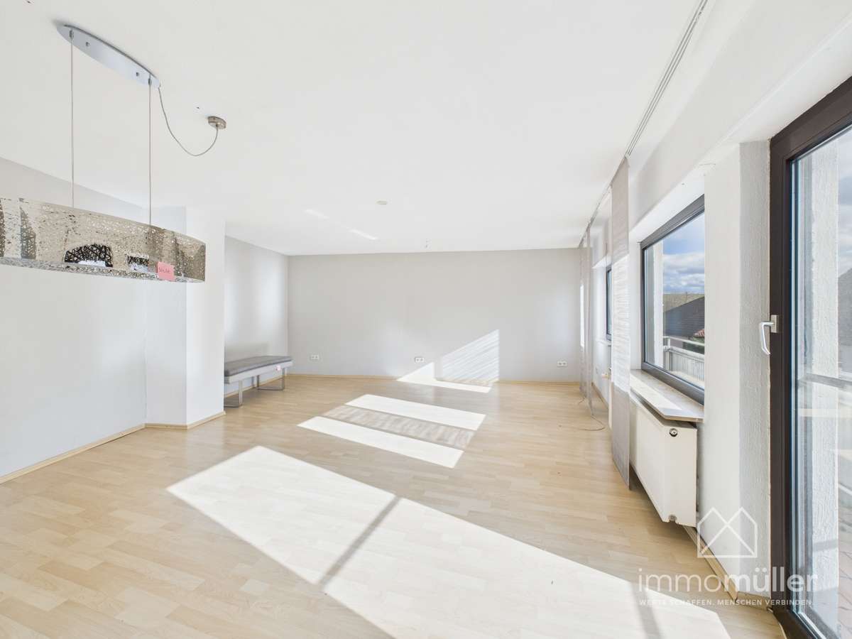 Immobilie in Lautersheim - Einfamilienhaus mit 146 m², Wintergarten & Balkon – familiärer Lage von Lautersheim - Bild 9