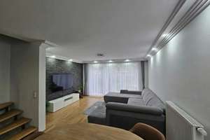 Familienglück in Bestlage: Modernes Haus mit Garten & Dachterrasse - Ruhige Siedlungsrand – Die vollständige Adresse der Immobilie erhältst du vom Anbieter., 51109 Merheim, Köln – Vorschaubild 1
