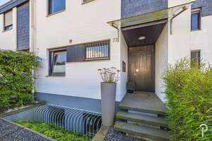 Charmantes Split-Level-Reihenendhaus in unmittelbarer Rheinnähe im Herzen von Düsseldorf-Benrath – Die vollständige Adresse der Immobilie erhältst du vom Anbieter., 40597 Benrath, Düsseldorf – Vorschaubild 34