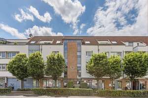 Barrierefreie 2-Zimmer-Wohnung mit Sonnenbalkon & TG-Stellplatz in gepflegter Seniorenresidenz – Die vollständige Adresse der Immobilie erhältst du vom Anbieter., 50996 Rodenkirchen (Ortsteil), Köln – Vorschaubild 2