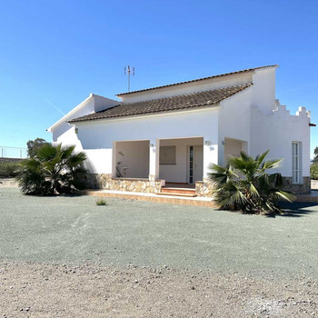 EINEN STEINWURF VON LORCA UND ÁGUILAS HAUS MIT GRUNDSTÜCK UND 3 SCHLAFZIMMERN!