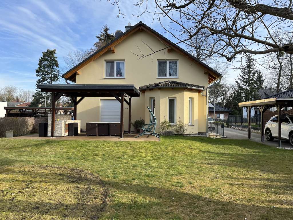 Immobilie in Teltow - Architektenhaus mit Charakter, Garten und privatem Wellnessbereich – provisionsfrei von privat - Bild 0