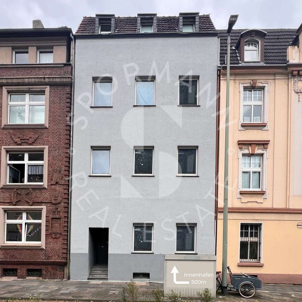 Gepflegtes Mehrfamilienhaus als sehr solide Kapitalanlage - Mietsteigerungspotenzial - Top-Lage