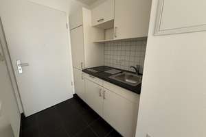 !NUR STUDENTEN! Möblierte 1-Zimmer-Wohnung mit Balkon und EBK in Regensburg – Margaretenstraße 12, 93047 Innenstadt, Regensburg – Vorschaubild 5