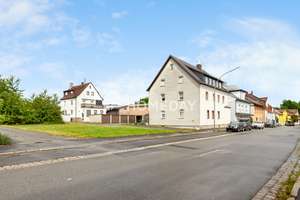 Charmantes Mehrfamilienhaus mit 3 Einheiten, Garten & Ausbaupotenzial in zentraler Lage – Die vollständige Adresse der Immobilie erhältst du vom Anbieter., 95676 Wiesau – Vorschaubild 30