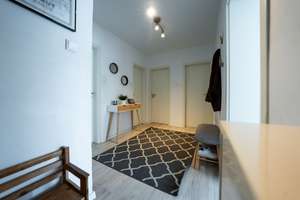 Wohnglück in Wickrath: 77m², 4 Zimmer & Südwest-Balkon! Top Aufteilung – ideal für Familien & Profis – Die vollständige Adresse der Immobilie erhältst du vom Anbieter., 41189 Wickrath-Mitte, Mönchengladbach – Vorschaubild 2