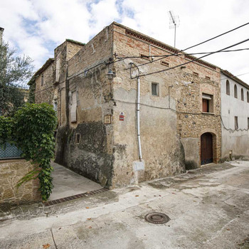 Haus aus dem 19. Jahrhundert mit großem Grundstück in Palau de Santa Eulalia
