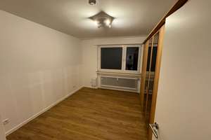 Helle 2 - Zimmer Wohnung mit Balkon im 5. Og in Köln-Merheim – Detmolder Straße 12, 51109 Merheim, Köln – Vorschaubild 12