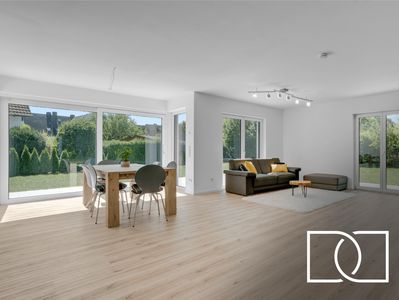 Hochwertiger Neubau! Energieeffizientes Architektenhaus mit Privatsphäre auf großem Grundstück