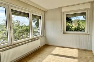 Ruhe und Aussicht! Traumhaft ruhiges Wohnen mit Terrasse und Garage...BITTE Beschreibung lesen...! – 75417 Mühlacker – Vorschaubild 3