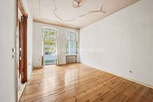 4-Zimmer-Altbau mit Stuck, hohen Decken, Dielenboden & viel Potenzial! – Beusselstr. 20, 10553 Moabit, Berlin – Vorschaubild 6