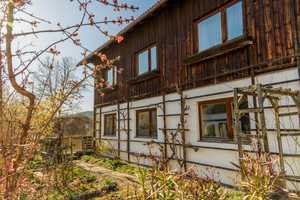 Vielseitiges Einfamilienhaus mit großzügigem Grundstück und Gartenparadies – Freyung-Grafenau (Kreis) – Vorschaubild 2