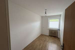 Lebendig wohnen in Köln: 3-Zimmer-Wohnung in gepflegter Anlage – Die vollständige Adresse der Immobilie erhältst du vom Anbieter., 51109 Brück, Köln – Vorschaubild 2