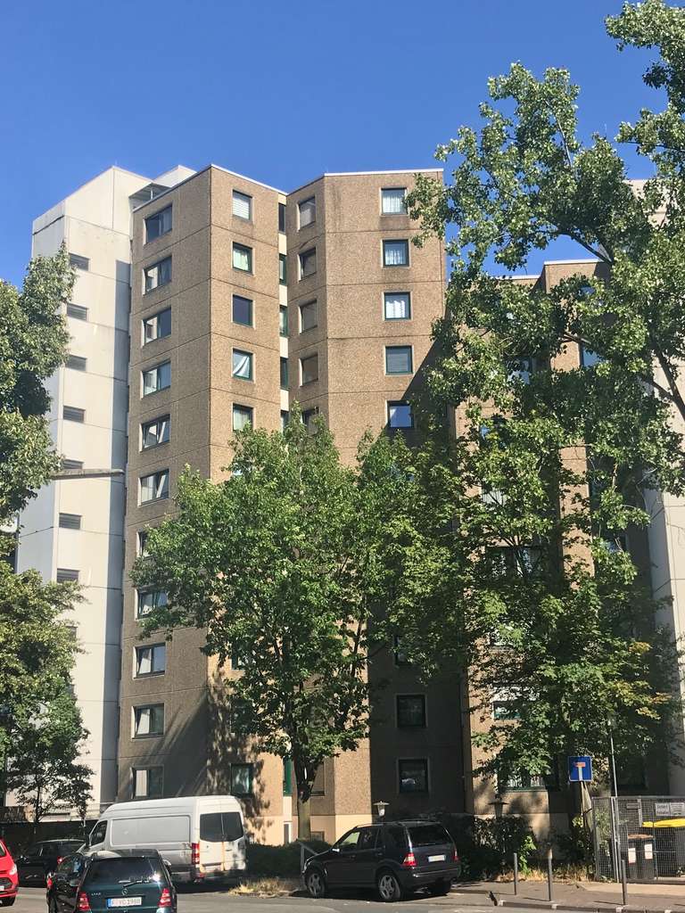 Bezahlbarer Wohnraum für Kapitalanleger!! Vermietete 2-Zimmer Wohnung nahe Eschborn mit Balkon