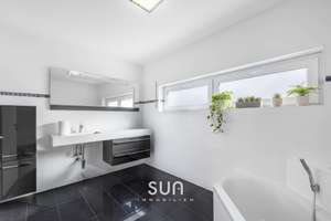 SELTENE FELDRANDLAGE AM RIEDBERG – Villa-Charakter trifft Skylineblick – 60438 Kalbach-Riedberg, Frankfurt am Main – Vorschaubild 11