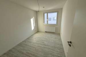Höchstadt !! Wie Neu!! Reihenmittelhaus Kfw 55 zu verkaufen ! – Am Karpfenkreisel 19, 91315 Höchstadt an der Aisch – Vorschaubild 16