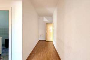 2 Zimmer Wohnung mit zwei Stellplätzen und Blick ins Grüne in Berlin Charlottenburg – Die vollständige Adresse der Immobilie erhältst du vom Anbieter., 10589 Charlottenburg, Berlin – Vorschaubild 5