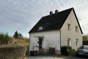 Familiengerecht mit großem Grundstück! – Die vollständige Adresse der Immobilie erhältst du vom Anbieter., 42549 Velbert-Mitte, Velbert – Vorschaubild 2