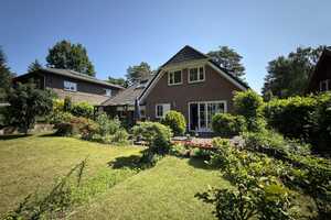 Verklinkertes Einfamilienhaus auf 889 qm Ruheoase in exklusiver Lage von Falkensee – Havelland (Kreis) – Vorschaubild 1
