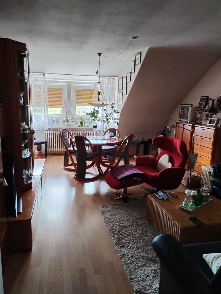 Gepflegte 2-Zimmer Dachgeschosswohnung in Rodgau