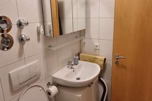 Helle, neu-renovierte, möblierte 3-Zimmer-Wohnung in Berg am Laim (Okt26–Jun28) – Gustav-Schwab-Str. 9, 81673 Josephsburg, München – Vorschaubild 9
