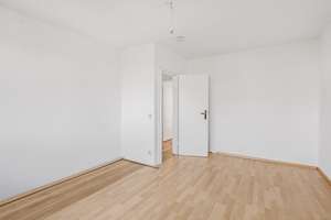 Ihr neues Zuhause in zentraler Lage von Kiel-Mettenhof – Die vollständige Adresse der Immobilie erhältst du vom Anbieter., 24109 Mettenhof, Kiel – Vorschaubild 6
