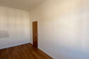 Helle 3-Raum Wohnung mit Tageslicht Bad, Balkon und Carport Stellplatz – Marienberger Straße 16, 9125 Altchemnitz, Chemnitz – Vorschaubild 5