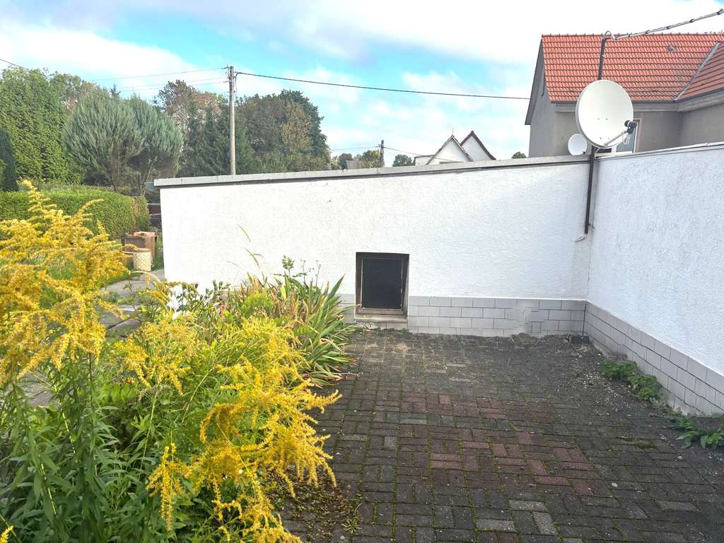 Immobilie in Teuchern - Verstecktes Potenzial auf dem Land – großzügiges Anwesen in Teuchern mit Charme! - Bild 2