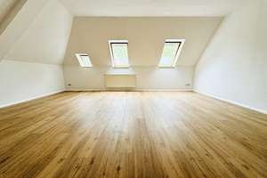schicke 2 Raum DG-Raum-Wohnung in Leipzig / Gohlis ***TOP*** viel Platz; citnah