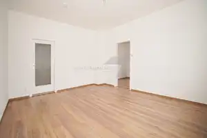 Charmante 3-Raum-Wohnung mit Balkon und lichtdurchflutetem Tageslichtbad in Chemnitz-Ebersdorf – Erich-Steinfurth-Straße 19, 9131 Chemnitz – Vorschaubild 4