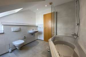 2-Zimmerwohnung mit Aufzug und Balkon – Hans-Sailer-Straße 2-4, 99089 Ilversgehofen, Erfurt – Vorschaubild 2
