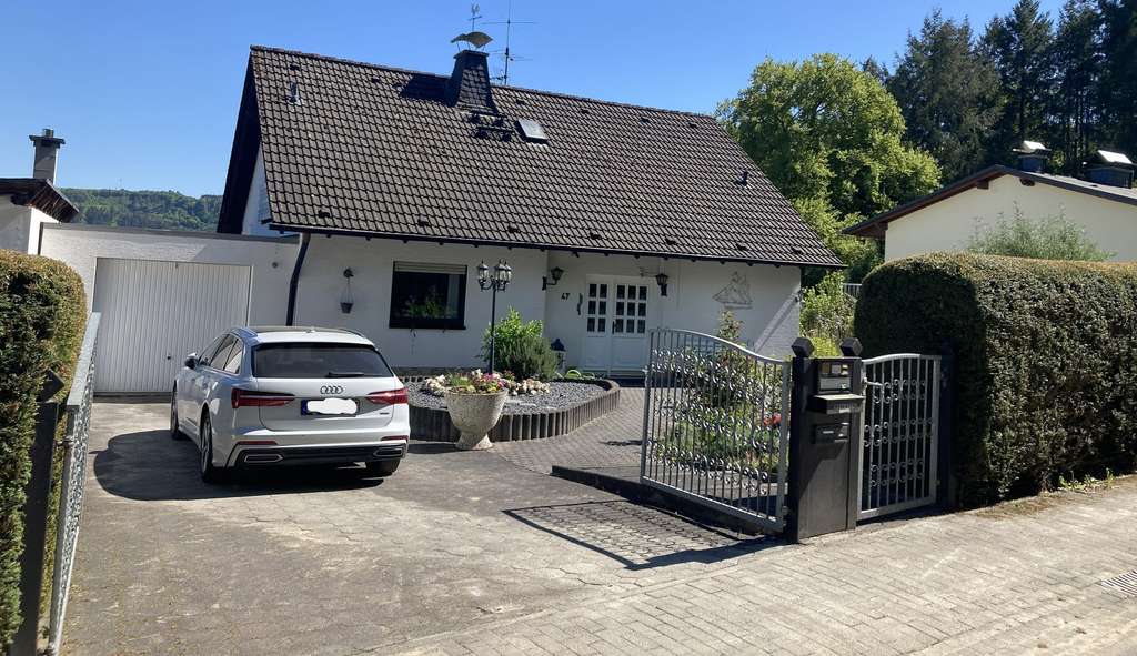 Immobilie in Traben-Trarbach - Großzügiges Einfamilienhaus mit vielen Nutzungsmöglichkeiten - Bild 0