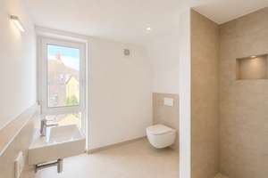 "Wohnen auf zwei Ebenen:" Stilvolle 3-Zimmer-Maisonette – Erstbezug nach Sanierung – Karl-Arnold-Straße 1, 65199 Dotzheim, Wiesbaden – Vorschaubild 6