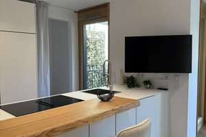 Exklusives Wohnen im Lehel - Möblierte, neuwertige Wohnung mit Lift & Klimatisierung & Dachterrasse – 80538 Englischer Garten, München – Vorschaubild 2