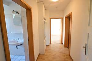 Charmante 3,5-Zimmer-Maisonette-Dachgeschosswohnung in ruhiger Lage von Bochum-Wiemelhausen – Memeler Str. 7, 44789 Wiemelhausen, Bochum – Vorschaubild 9