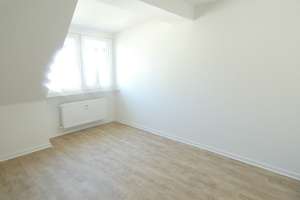 ** Modernisierte 2-Zi-DG-Wohnung in Frohnhausen** – Overrathstr. 12, 45144 Frohnhausen, Essen – Vorschaubild 6