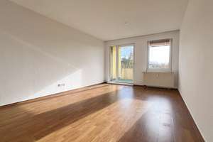 Stilvolle 2-Zimmer-Wohnung mit Fahrstuhl und Tiefgaragenplatz in ruhiger Wohnlage