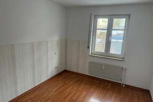lichtdurchflutete 3-Raum-Wohnung mit Balkon - WE 27 – Nicolaistr. 35, 8209 Auerbach/Vogtland – Vorschaubild 4