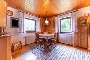Einfamilienhaus mit Entwicklungspotential - Idyllisch wohnen, individuell gestalten – Die vollständige Adresse der Immobilie erhältst du vom Anbieter., 83071 Stephanskirchen – Vorschaubild 12