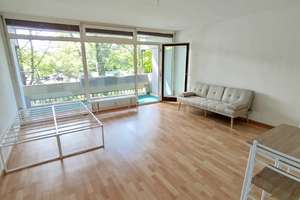 Helle 1-Zimmer-Wohnung mit Einbauküche! – Alte Allee 78a, 81245 Obermenzing, München – Vorschaubild 1