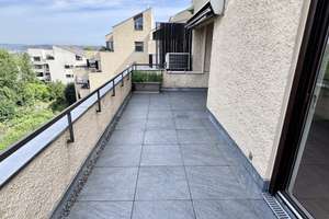 Großzügige 3-Zimmer-Wohnung mit zwei sonnigen Dachterrassen und Weitblick