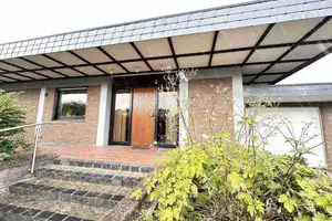 Freistehendes Einfamilienhaus mit traumhaftem Grundstück in guter Wohnlage von Grefrath-M – Viersen (Kreis) – Vorschaubild 2