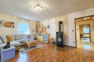 1 Wohnung im EG mit großem Garten und Garage ist frei, 3 Fam. Haus 270 m² WFl., gute Lage von Schwab – Schwabach – Vorschaubild 18