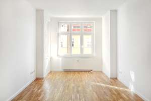 Freiwerdende modernisierte 3-Zimmer-Wohnung mit Balkon und Aufzug in Gohlis-Mitte