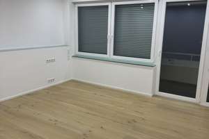 Viel Platz für Ihre Ideen in dieser 4-Zimmer-Wohnung in Ulm – 89075 Eselsberg, Ulm – Vorschaubild 8