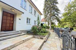 Luxuriöse Villa mit Traumgarten – Die vollständige Adresse der Immobilie erhältst du vom Anbieter., 30455 Badenstedt, Hannover – Vorschaubild 2