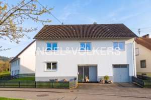 Großzügiges Einfamilienhaus mit potenzieller Einliegerwohnung und gepflegtem Garten – Die vollständige Adresse der Immobilie erhältst du vom Anbieter., 72359 Dotternhausen – Vorschaubild 1