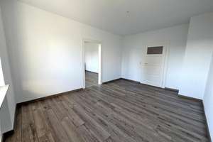 7481 - Renovierte, gut geschnittene 4-Zimmerwohnung mit Balkon nähe Fliederplatz! – Die vollständige Adresse der Immobilie erhältst du vom Anbieter., 76185 Mühlburg, Karlsruhe – Vorschaubild 12
