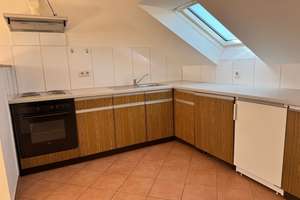 Charmante Dachgeschosswohnung in zentraler Lage von Essen-Bergerhausen! – Rellinghauser Straße 274, 45136 Bergerhausen, Essen – Vorschaubild 6